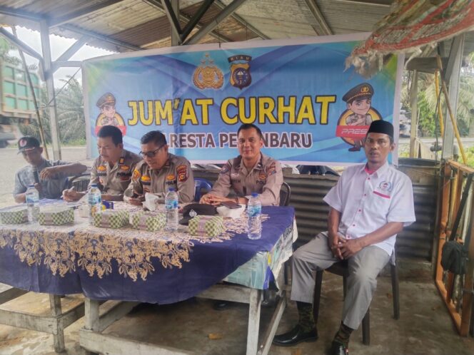 
					Polsek Rumbai Sampaikan Pesan Kamtibmas di Kegiatan Jumat Curhat, Warga Dihimbau Tingkatkan Keamanan Lingkungan