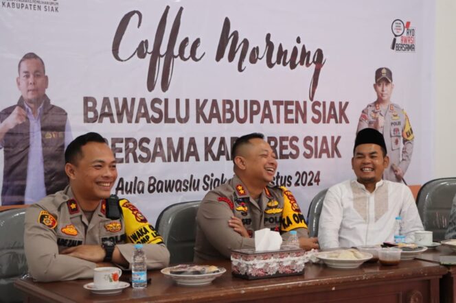 
					Perkuat Sinergitas Kolaborasi Ciptakan Pilkada Aman dan Lancar,Kapolres Siak AKBP Asep Sujarwadi Ngopi Bareng Bawaslu