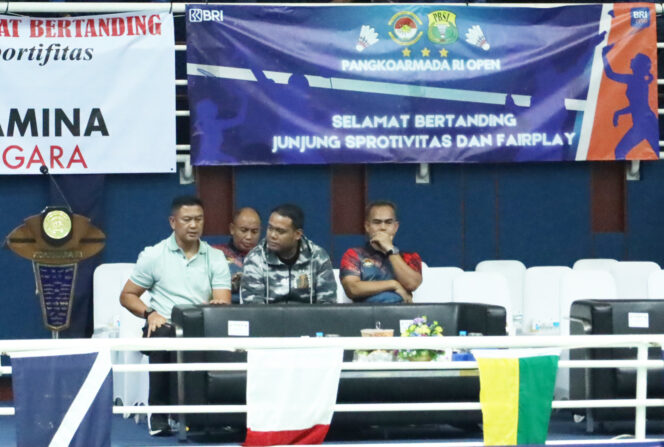 
					DANLANTAMAL III JAKARTA HADIRI ACARA PENUTUPAN PANGKOARMADA RI OPEN BADMINTON TAHUN 2024