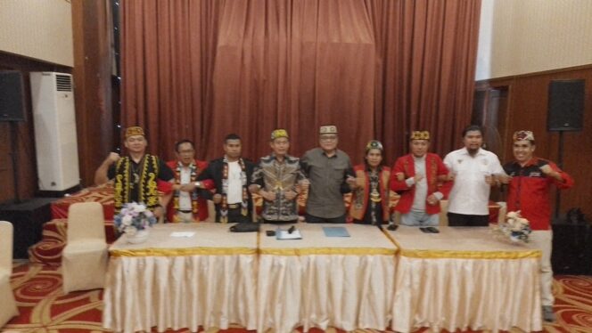 
					Majelis Adat Dayak Nasional Desak Keterwakilan Dayak di Kabinet Prabowo-Gibran: Pernyataan Sikap dan Konferensi Pers