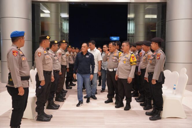 
					645 PERSONEL GABUNGAN POLDA RIAU SUKSES AMANKAN KAMPANYE TERBUKA DEBAT PUBLIK PILKADA 2024 DI SKA CO-EX