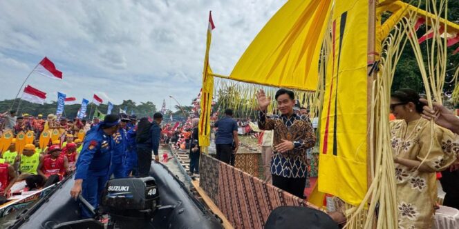 
					Festival Pacu Jalur 2025 Kuansing Padat Penonton, Ribuan Wisatawan Tumpah Ruah