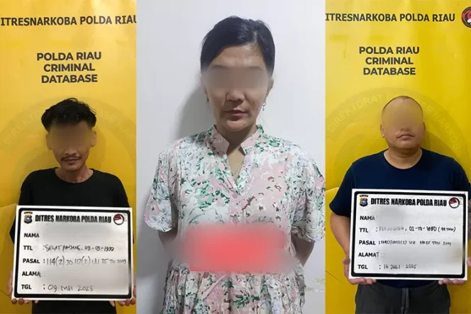 
					Polda Riau Bongkar Dugaan Peredaran Ekstasi di D’Poin Pekanbaru