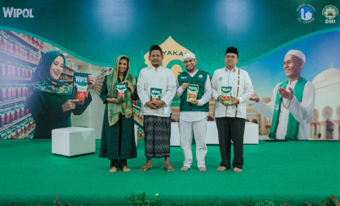 
					Gerakan Masjid Bersih 2026: WIPOL Bersihkan 54.000 Masjid di 12 Provinsi Ajak Masyarakat #BerikanWaktuUntukKebaikan bagi Marbot.