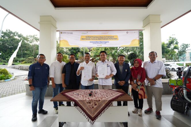 
					United Tractors Berbagi Ilmu dan Serahkan Alat Praktik Pertanian di Universitas Diponegoro